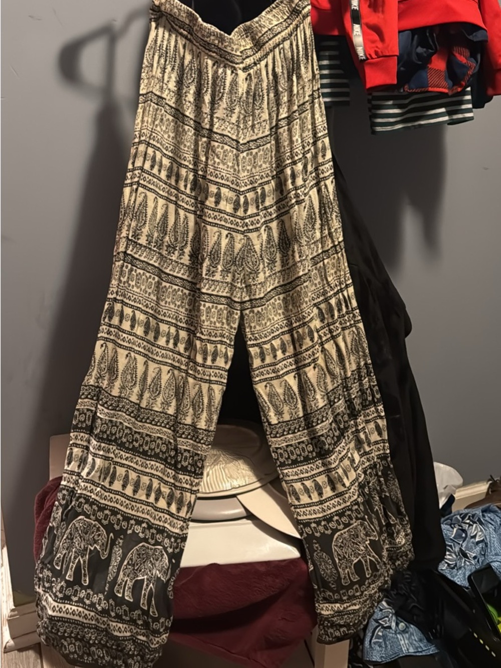 Boho flowy booty clapper pants